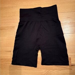 WeWoreWhat active ribbed seamless bike shorts